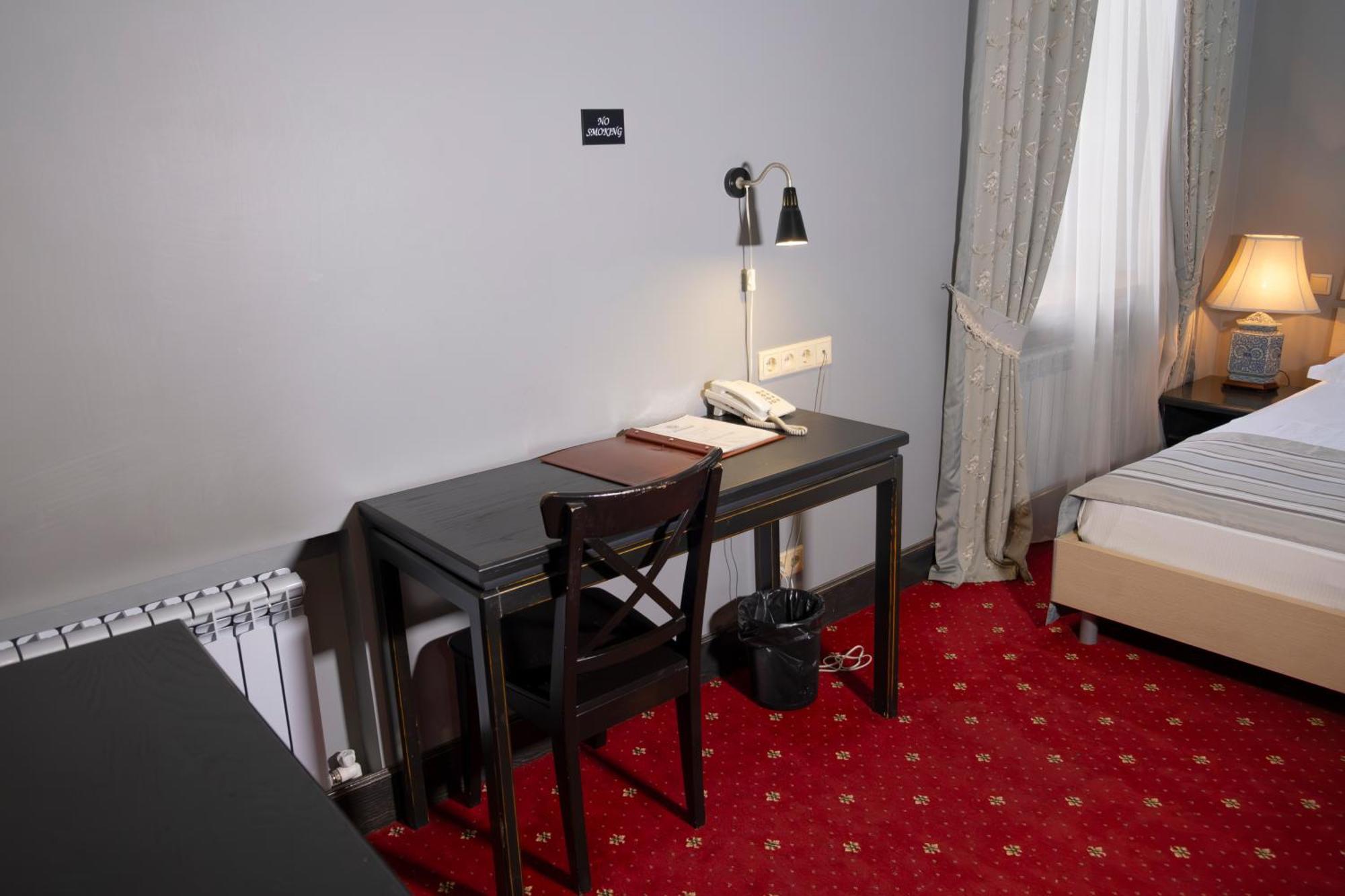 Plaza Hotel Köksetaw Buitenkant foto