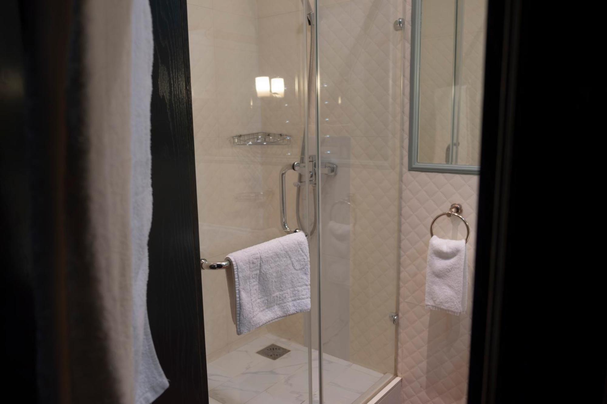 Plaza Hotel Köksetaw Buitenkant foto