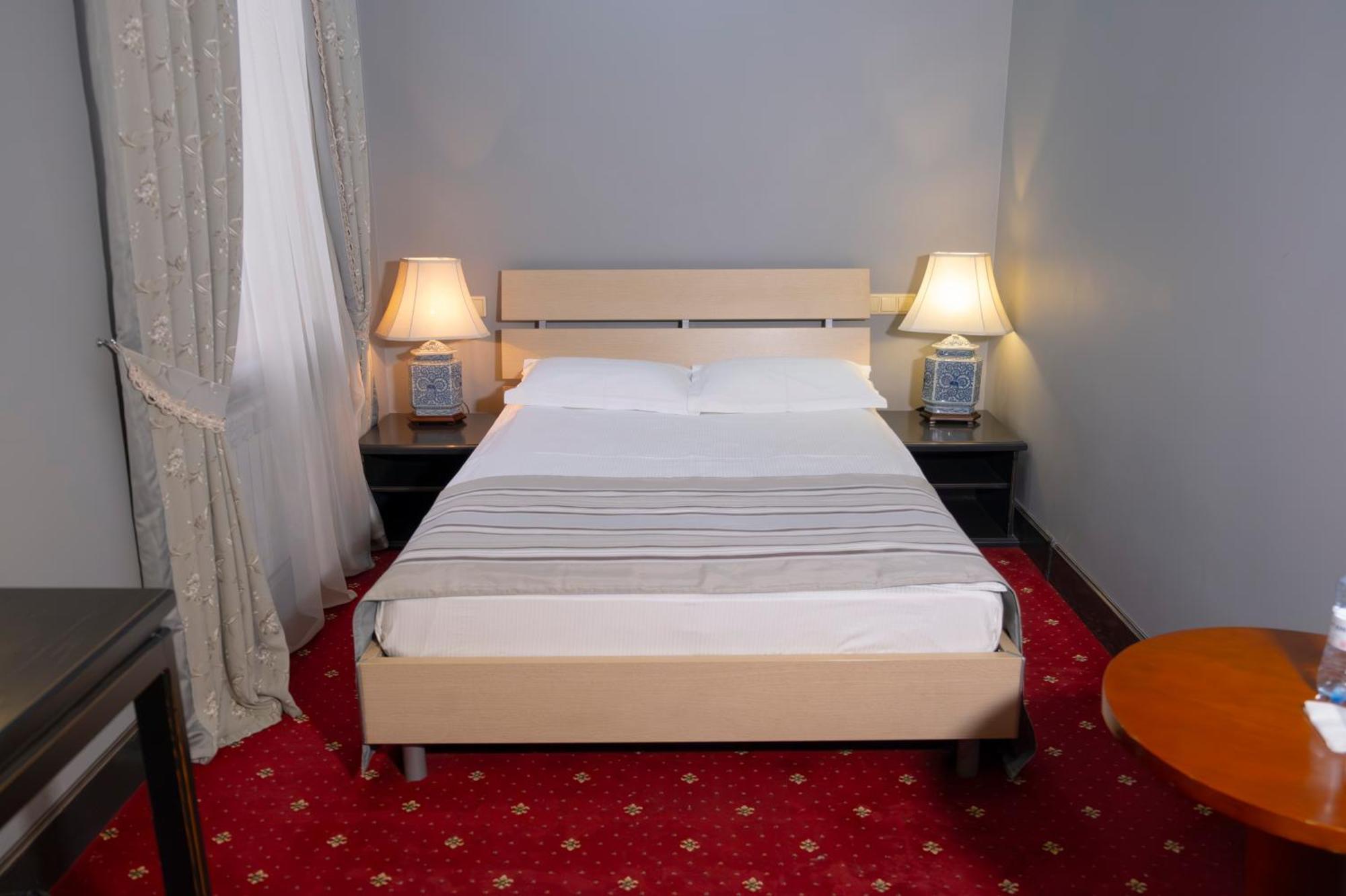 Plaza Hotel Köksetaw Buitenkant foto