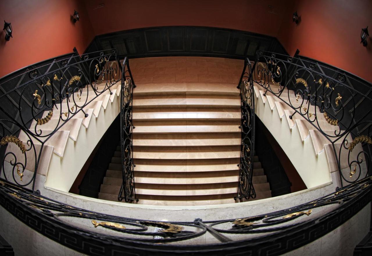Plaza Hotel Köksetaw Buitenkant foto