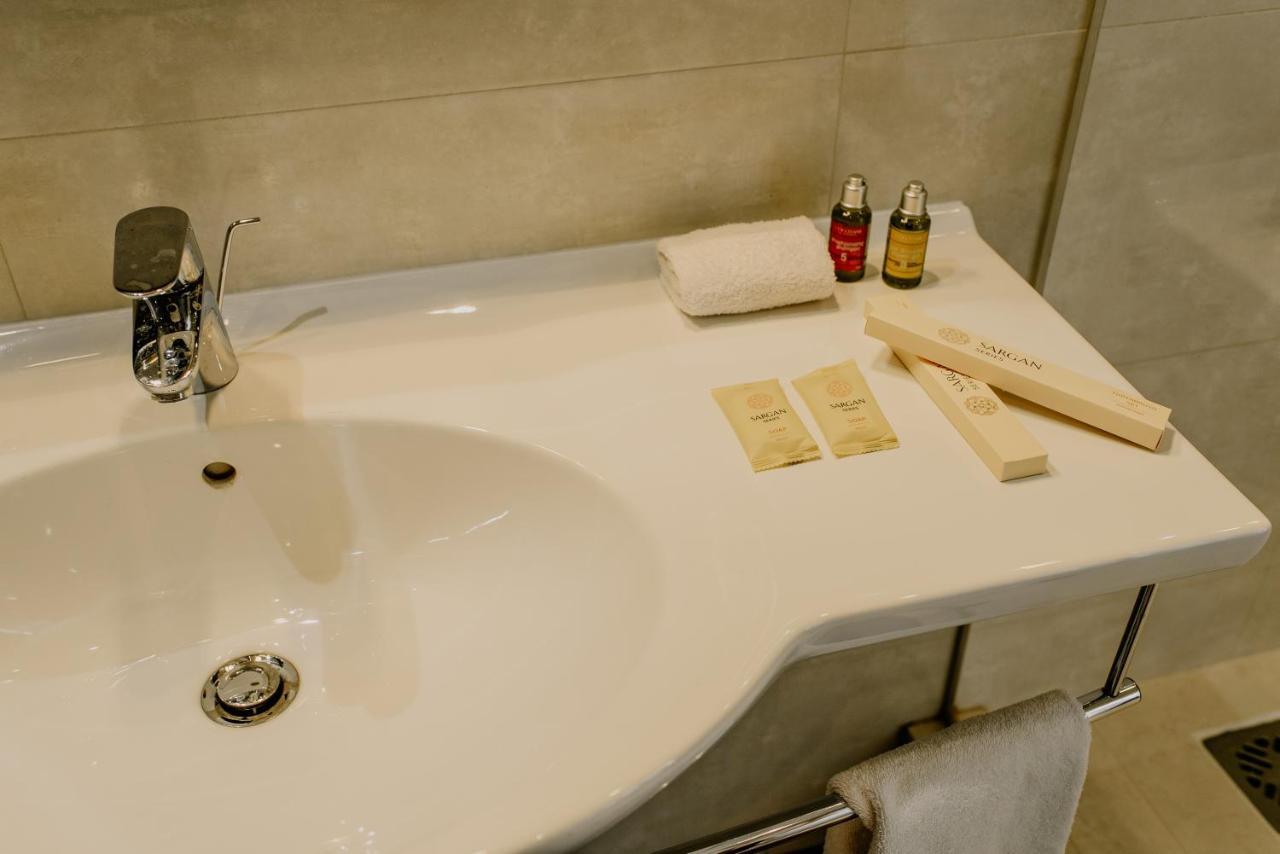 Plaza Hotel Köksetaw Buitenkant foto